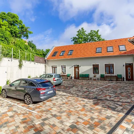 Monbuhim Premier Veszprém